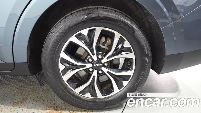 Kia Canival 2022 — photo 7