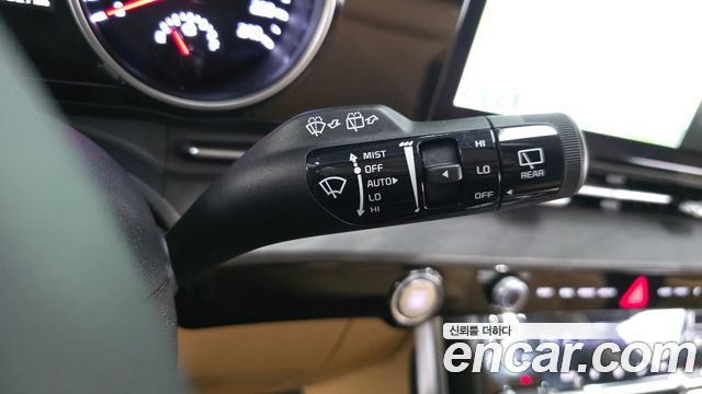 Kia Canival 2022 — photo 28