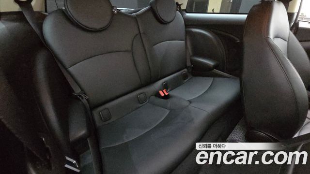 Mini Cooper 2012 — photo 17