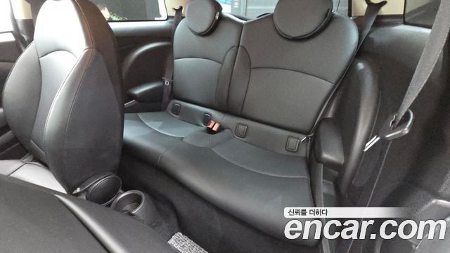 Mini Cooper 2012 — photo 18