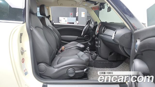 Mini Cooper 2012 — photo 16