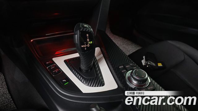 BMW 3-Series 2012 — photo 9