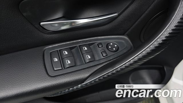 BMW 3-Series 2012 — photo 11