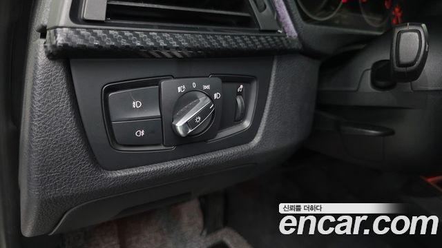 BMW 3-Series 2012 — photo 12