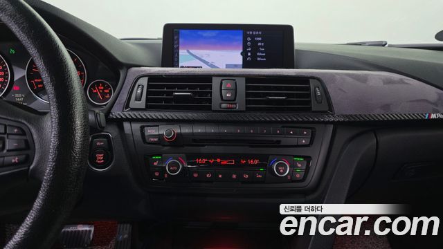 BMW 3-Series 2012 — photo 14