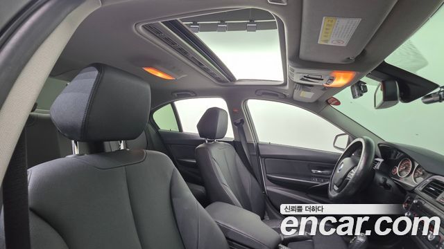 BMW 3-Series 2012 — photo 20