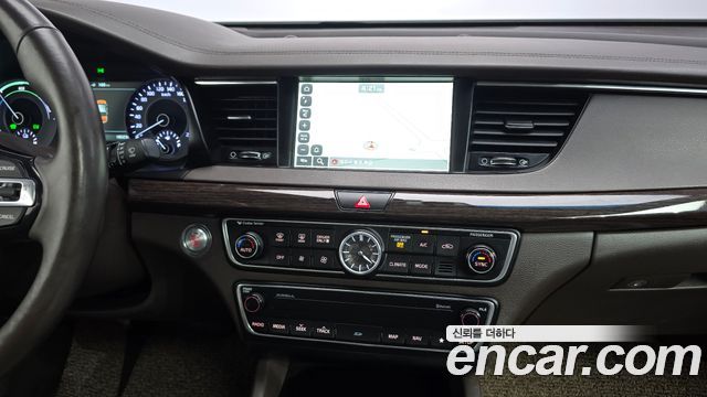 Kia K7 2017 — photo 13
