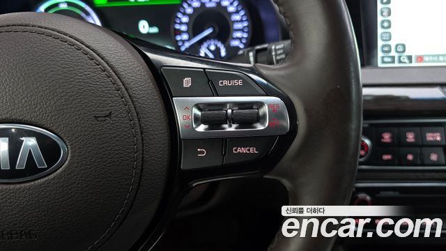 Kia K7 2017 — photo 16
