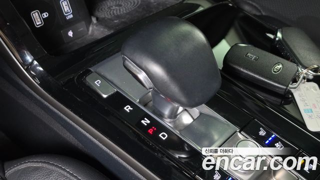 Kia K7 2020 — photo 12