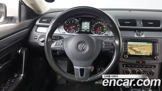Volkswagen CC 2013 — photo 14