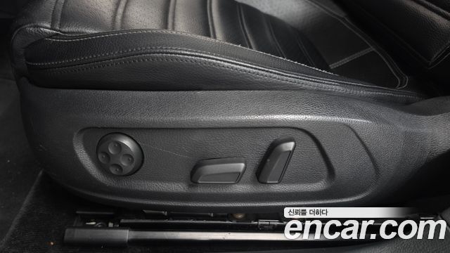 Volkswagen CC 2013 — photo 16