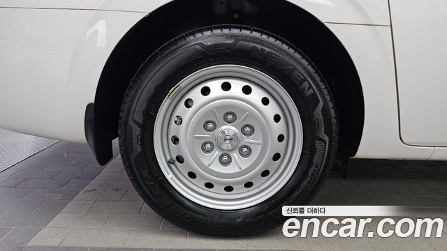 Hyundai Staria 2025 — photo 5