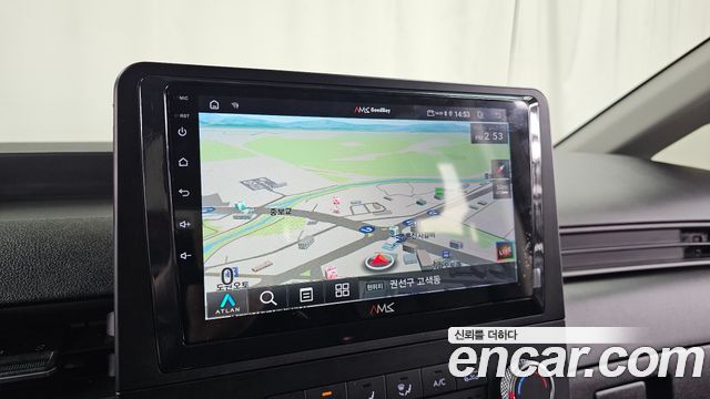 Hyundai Staria 2025 — photo 22