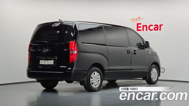 Hyundai Starex 2019 — photo 2