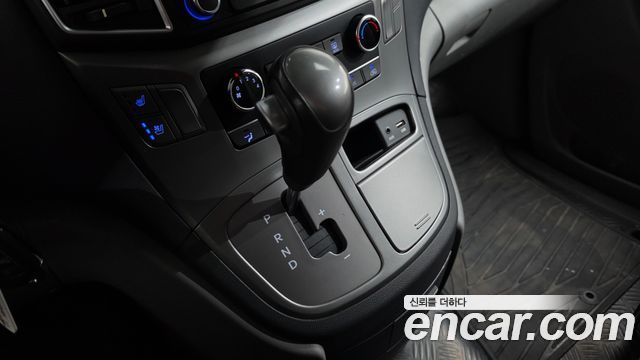 Hyundai Starex 2019 — photo 12