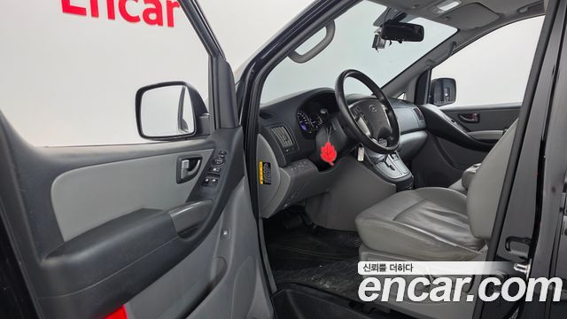 Hyundai Starex 2019 — photo 13