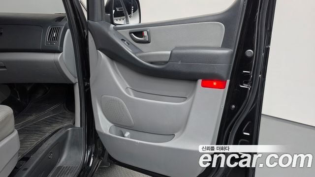 Hyundai Starex 2019 — photo 15