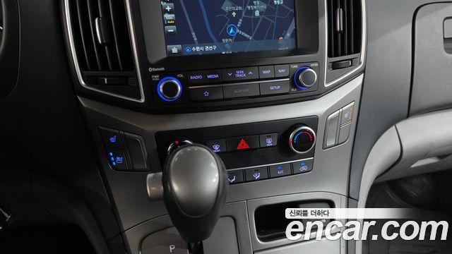 Hyundai Starex 2019 — photo 31