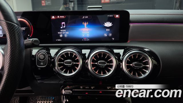 Mercedes-Benz CLA-Class 2021 — photo 15