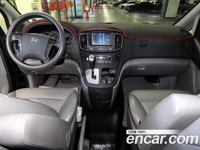 Hyundai Starex 2019 — photo 10