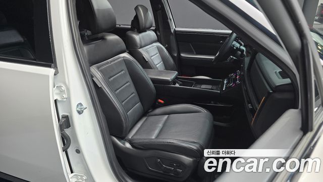 Hyundai Santafe 2024 — photo 18