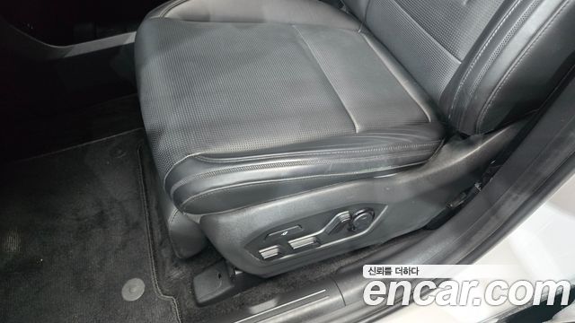 Hyundai Santafe 2024 — photo 35