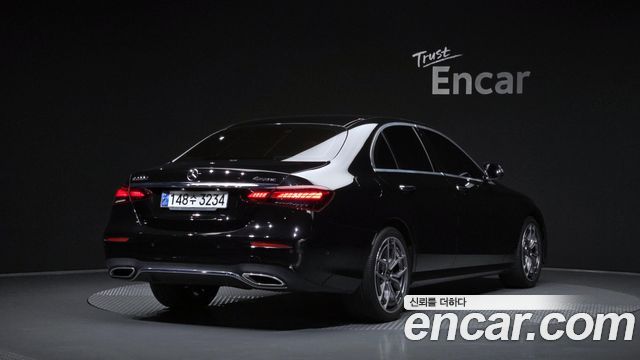 Mercedes-Benz E-Class 2021 — photo 2