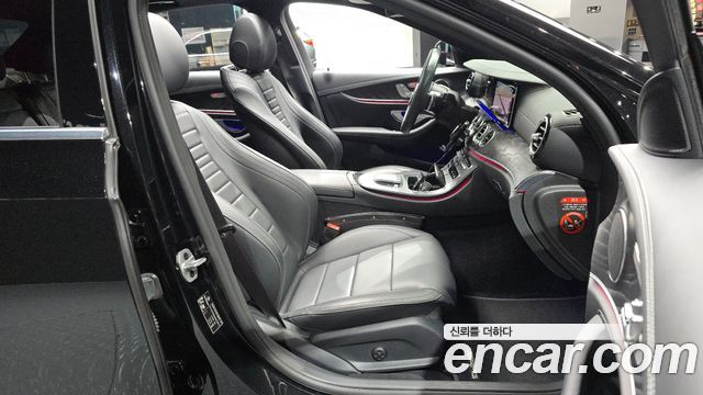 Mercedes-Benz E-Class 2021 — photo 18