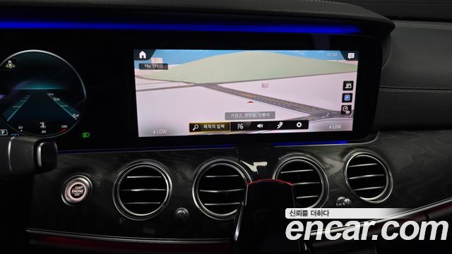 Mercedes-Benz E-Class 2021 — photo 24