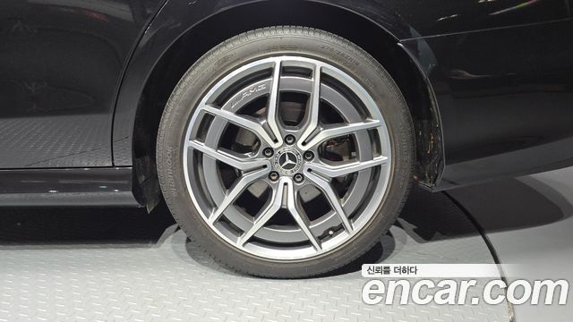 Mercedes-Benz E-Class 2021 — photo 7