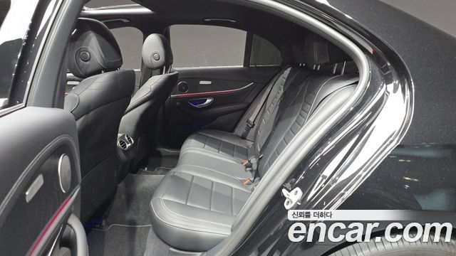 Mercedes-Benz E-Class 2021 — photo 16