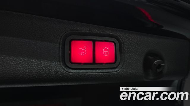 Mercedes-Benz E-Class 2021 — photo 38