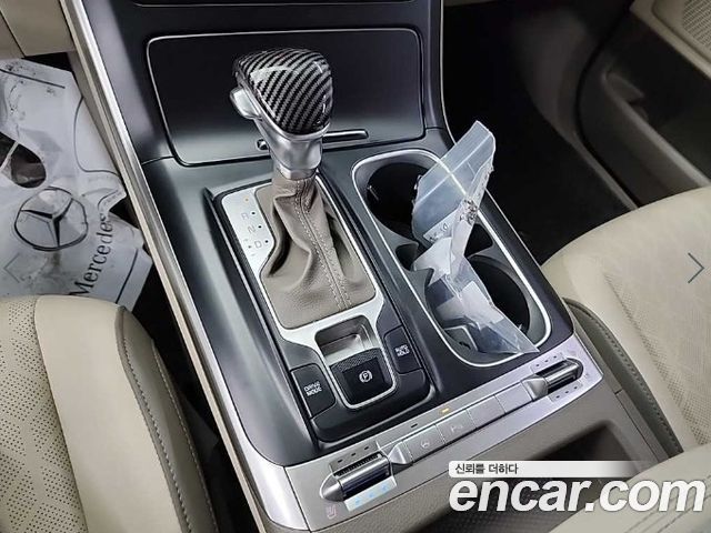 Kia Canival 2021 — photo 8