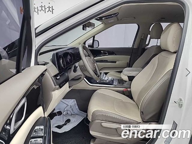Kia Canival 2021 — photo 11