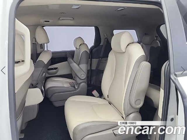 Kia Canival 2021 — photo 12