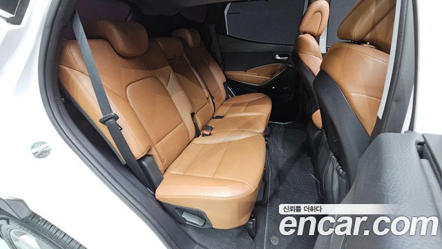 Hyundai Santafe 2016 — photo 11