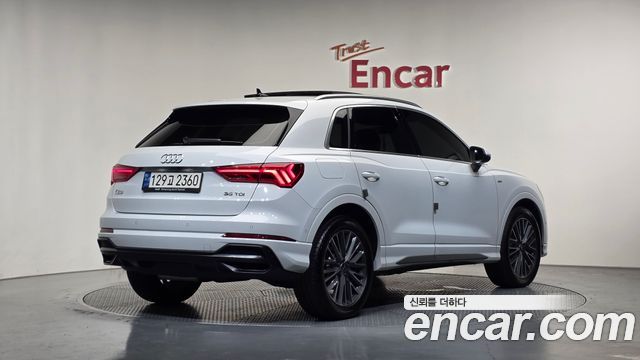Audi Q3 2022 — photo 2