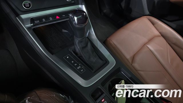 Audi Q3 2022 — photo 9