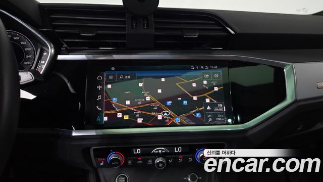 Audi Q3 2022 — photo 12