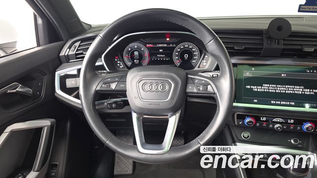 Audi Q3 2022 — photo 13