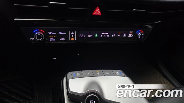 Kia EV6 2022 — photo 23