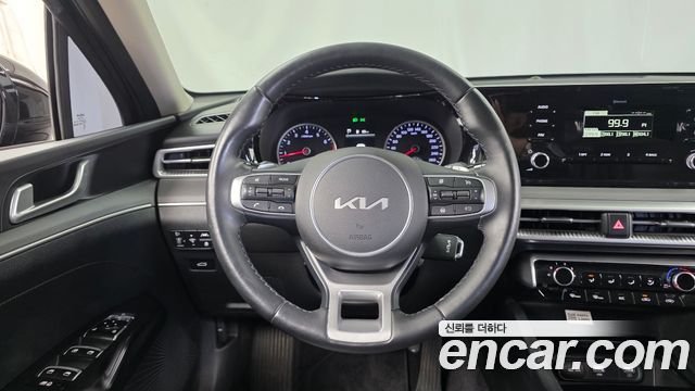 Kia K5 2023 — photo 18