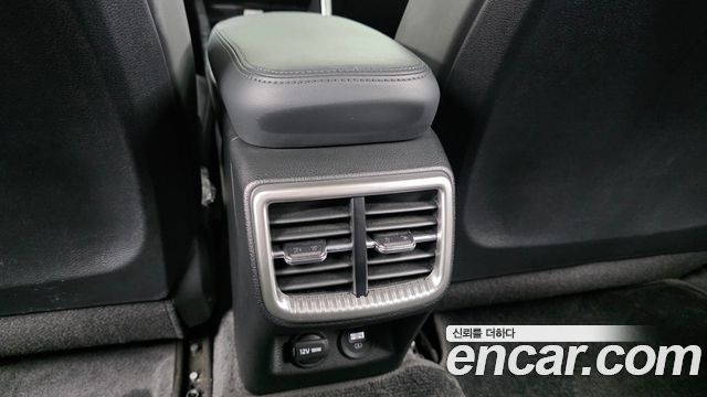 Kia K5 2023 — photo 25