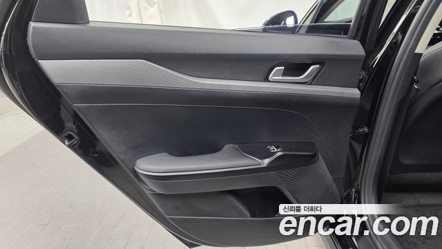 Kia K5 2023 — photo 15