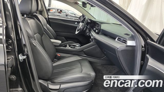 Kia K5 2023 — photo 16