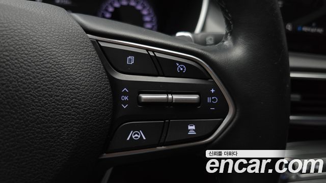 Hyundai Santafe 2022 — photo 27