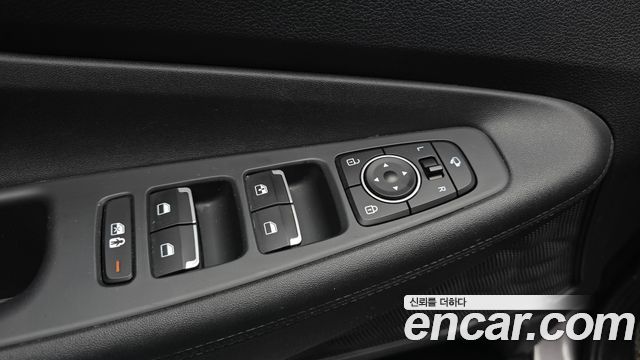 Hyundai Santafe 2022 — photo 31