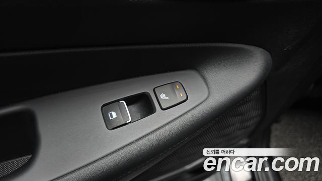 Hyundai Santafe 2022 — photo 32