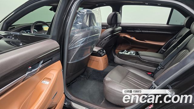 Genesis G90 2019 — photo 18