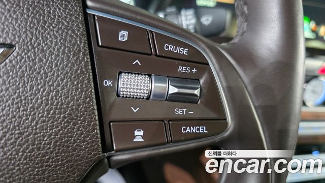 Genesis G90 2019 — photo 25